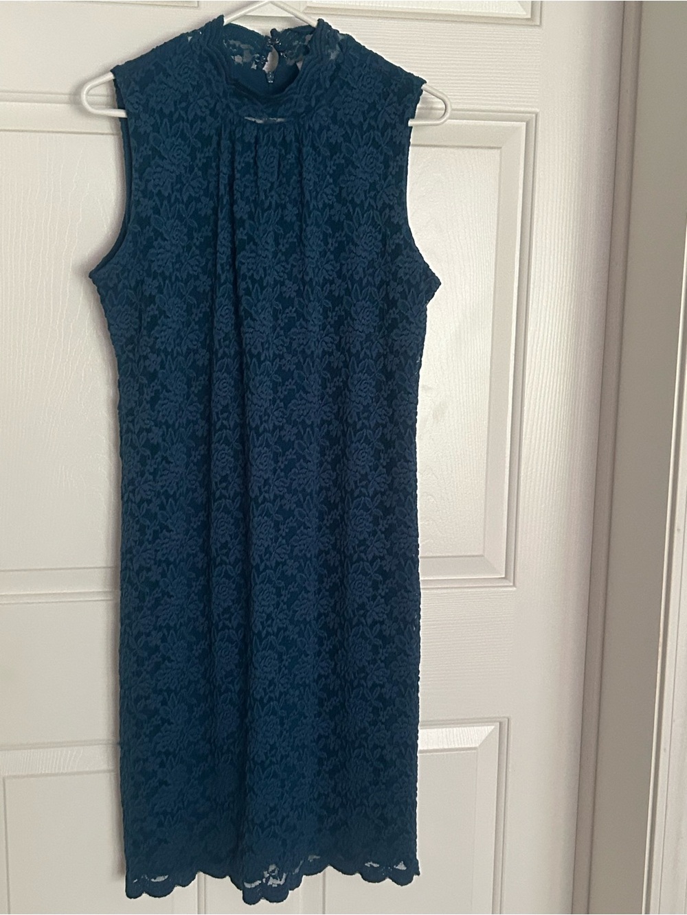 Susan Graver Sleeveless Lace Shift Dress in Teal